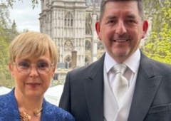 Nataša Pirc Musar delila fotografije s kronanja: poglejte, kakšno obleko je izbrala