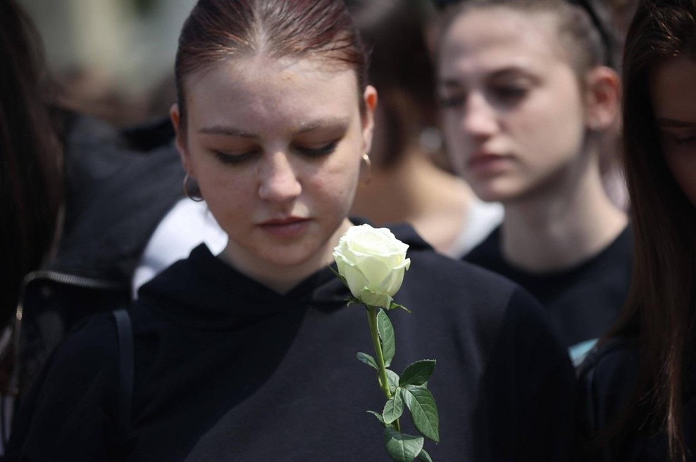 Prizori, ki parajo srce: v Srbiji pokopali prve žrtve strelskih napadov (foto: Profimedia)