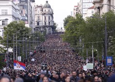 Posnetki, ki razkrivajo osupljive prizore s protesta v Beogradu (VIDEO)