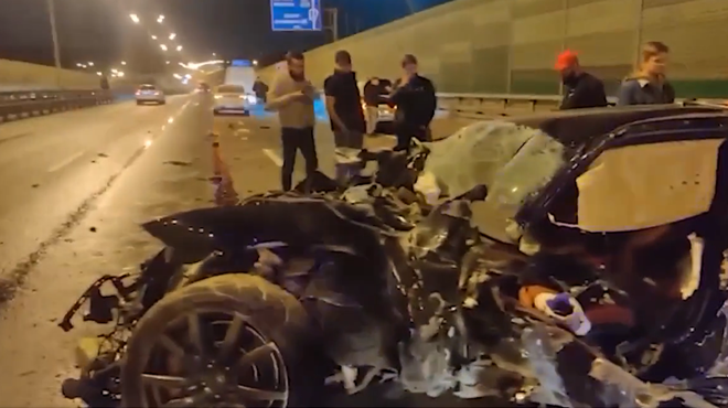 VIDEO: V hudi prometni nesreči tragično umrl nekdanji nogometaš (dirjal naj bi kar 220 kilometrov na uro) (foto: Twitter/Дикая Москва)