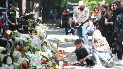 Poškodbe so bile prehude: umrla deseta žrtev 13-letnika, ki je streljal na osnovni šoli