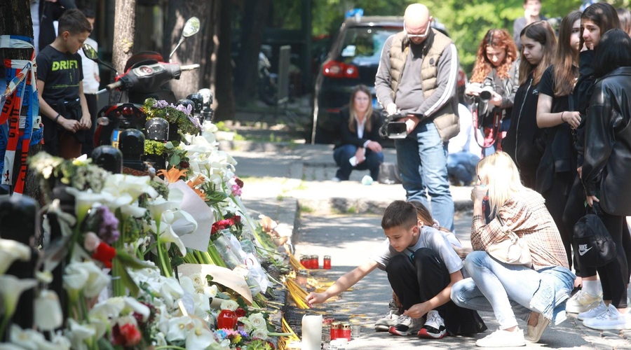 Poškodbe so bile prehude: umrla deseta žrtev 13-letnika, ki je streljal na osnovni šoli (foto: Profimedia)
