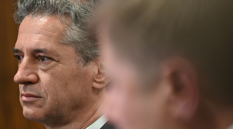 Oster odziv Roberta Goloba na sum zlorabe državnih inštitucij (v demokratični družbi za to ni prostora) (foto: Žiga Živulovič jr./Bobo)