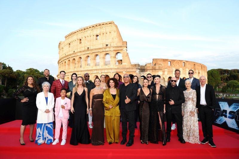 Igralska ekipa na premieri filma Hitri in drzni X v Rimu.