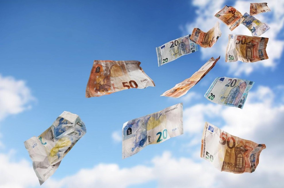 Saj ni res, pa je: v slovenski gostilni med ljudi razdelil 600.000 evrov (foto: Profimedia)