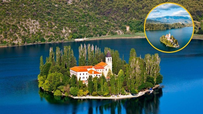 Ste vedeli, da ima Blejski otok svoj "klon" na Hrvaškem? Spoznajte otoček, ki je ime dobil po tragediji (FOTO) (foto: Profimedia/fotomontaža)