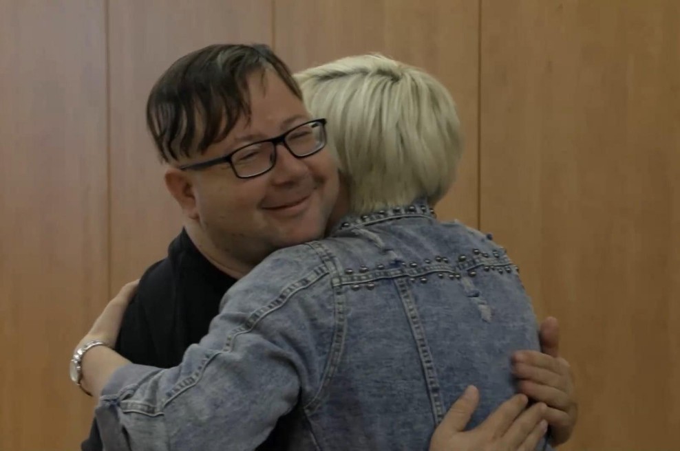 Delovna akcija: mama Cvetka razkrila, kaj se po prenovi stanovanja dogaja Damirju (foto: Voyo/posnetek zaslona)