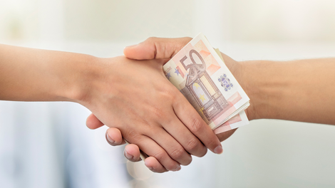 Objavljamo seznam 10 slovenskih podjetij, kjer zaposleni dobijo najvišje plače
