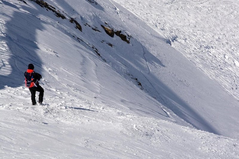 Turisti se v slovenske gore mnogokrat podajo brez ustrezne opreme.