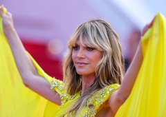 Modno ali neokusno: fotografi so Heidi Klum ujeli v trenutku, ko so ji ušle prsne bradavičke (FOTO)