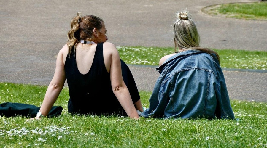 Za dobro počutje je "krivo" vreme, nas bo še naprej tako razvajalo? (foto: Profimedia)