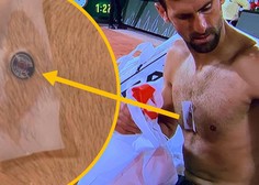 Vsi se sprašujejo, kaj Novak Đoković nosi na prsih