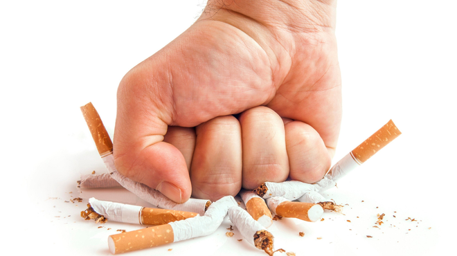 Nad kadilce z vse strožjimi predpisi: opozorilo 'kajenje ubija' kmalu na čisto vsaki cigareti (foto: Profimedia)