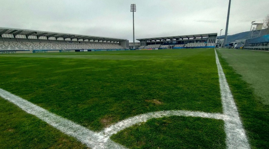 Drama na nogometni tekmi v Novi Gorici: hišnik nezavesten obležal v mlaki krvi (foto: Facebook/ND Gorica)