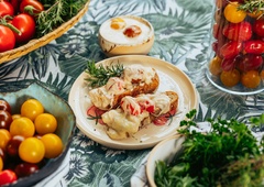 Popolna jed za poletne večere: ste že poizkusili paradižnike v omaki?