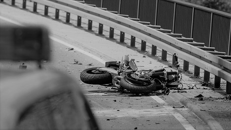 Prometna nesreča s tragičnim koncem: umrl je 21-letni motorist