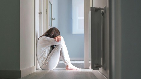 Direktor ljubljanske psihiatrične klinike trdi, da je zgodba o nasilju nad pacienti napihnjena