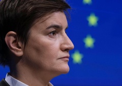 Srbska premierka ponudila odstop, Vučić napovedal možnost predčasnih volitev