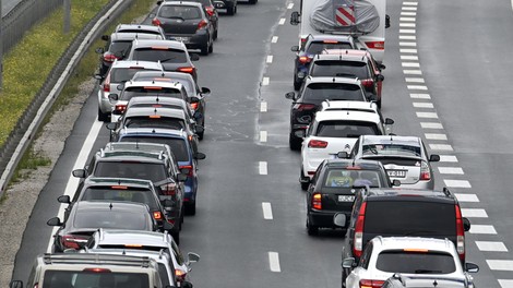 Nova prometna zapora v Ljubljani: ta cesta bo zaprta vse poletje, preverite, kje bo urejen obvoz