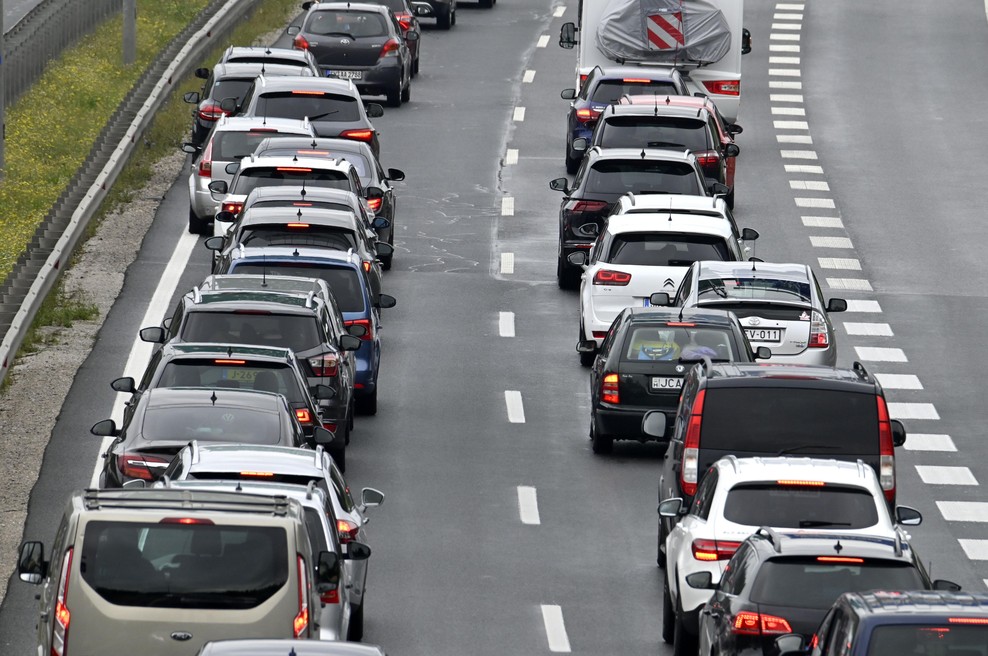 Nova prometna zapora v Ljubljani: ta cesta bo zaprta vse poletje, preverite, kje bo urejen obvoz (foto: Bobo (slika je simbolična))