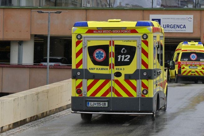 Nesreča na območju Kaninskega pogorja: 60-letnica padla in udarila ob skale