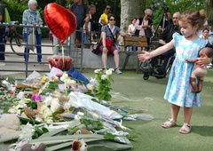 Po grozljivem napadu se dva otroka še vedno borita za življenje