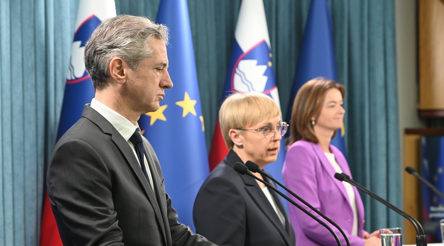 Predsednica in premier obsojata nasilje na Paradi ponosa: Golob in Pirc Musarjeva ogorčena, predsednik vlade zahteva sankcije (foto: Žiga Živulovič jr./Bobo)