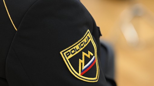 Policista na avtocesti opazila pretresljivo dogajanje: brez obotavljanja sta posredovala in rešila življenje