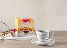 NOVO pri Barcaffè:  Umetnika Sandro in Lunar s skodelicami za kavo v kapsulah