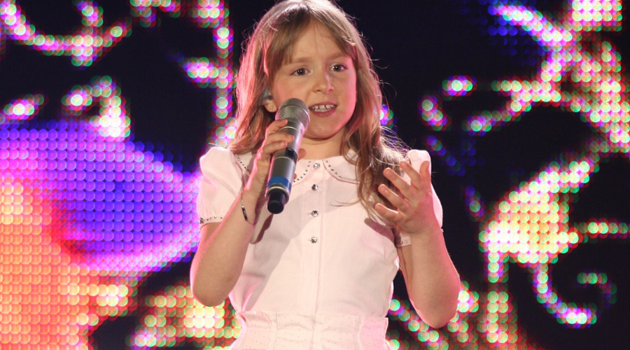 Je res minilo že 13 let? Ko je mala Lina Kuduzović prvič zapela, je obnemela vsa Slovenija, kaj počne danes? (foto: POP TV)