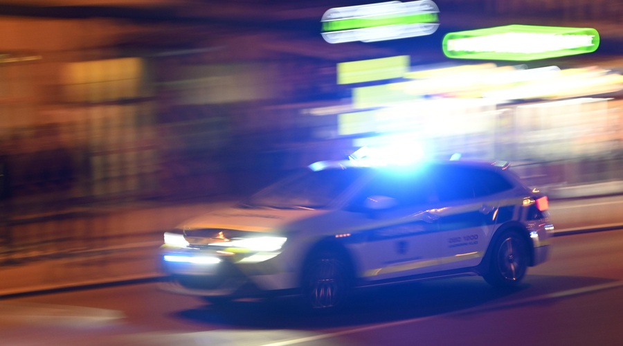 Nove podrobnosti tragične nesreče v Škofji Loki: otrok želel steči k mami, avtobus ga je vlekel osem metrov (foto: Bobo)
