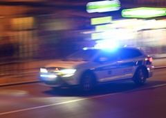 Grozljivka na Dolenjskem: zvlekli so ju iz avta in zverinsko pretepli, 30-letnik težko poškodovan (razlog za napad šokira)