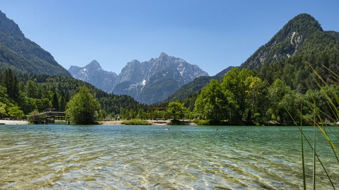 Tuji turisti o Sloveniji: ste že obiskali jezero 'Janša'? (foto: Profimedia)