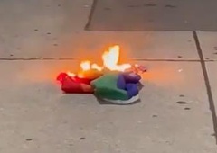 Tako velike sovražnosti v Ljubljani ni bilo že leta: "Po mestu gorijo mavrične zastave" (VIDEO)