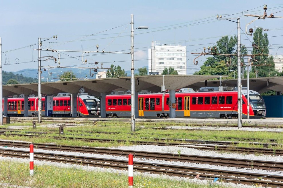 Huda delovna nesreča: stopil je na sosednji tir, v tistem trenutku je mimo pripeljal vlak (foto: Profimedia)