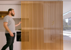 V 24 kvadratov je spravil 4 sobe: ves svet občuduje arhitekta, ki je zasnoval to stanovanje (VIDEO)