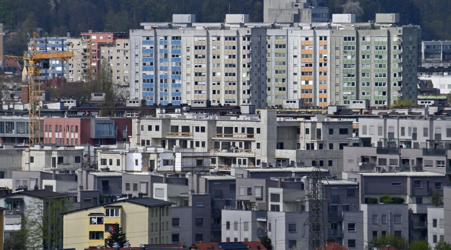 Kje v Ljubljani stoji najboljši blok? V prestolnici posebna akcija, tudi vi lahko predlagate svojega favorita (foto: Žiga Živulović j.r./Bobo)