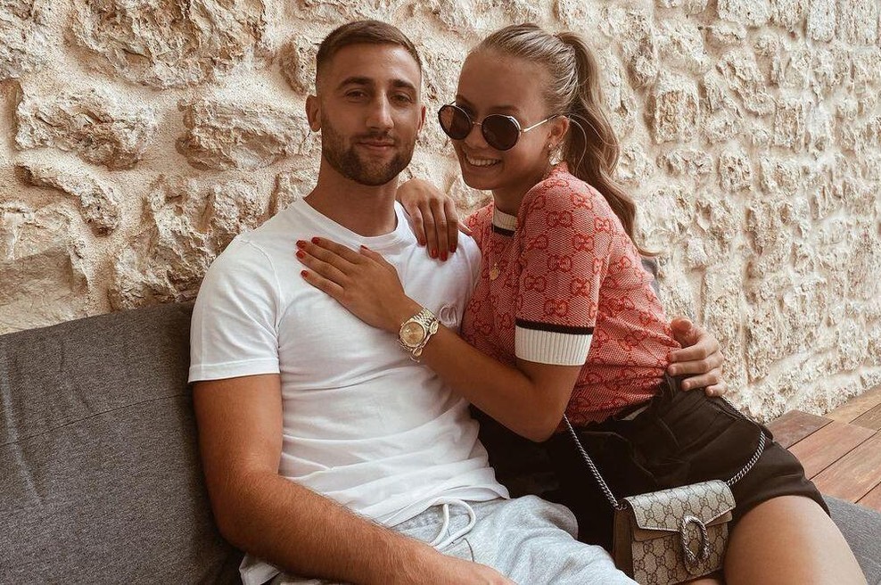 Partnerica Andraža Šporarja razkrila, kako težka je bila nosečnost: "Šele zdaj lahko o tem spregovorim" (foto: Instagram/Mia Golob)