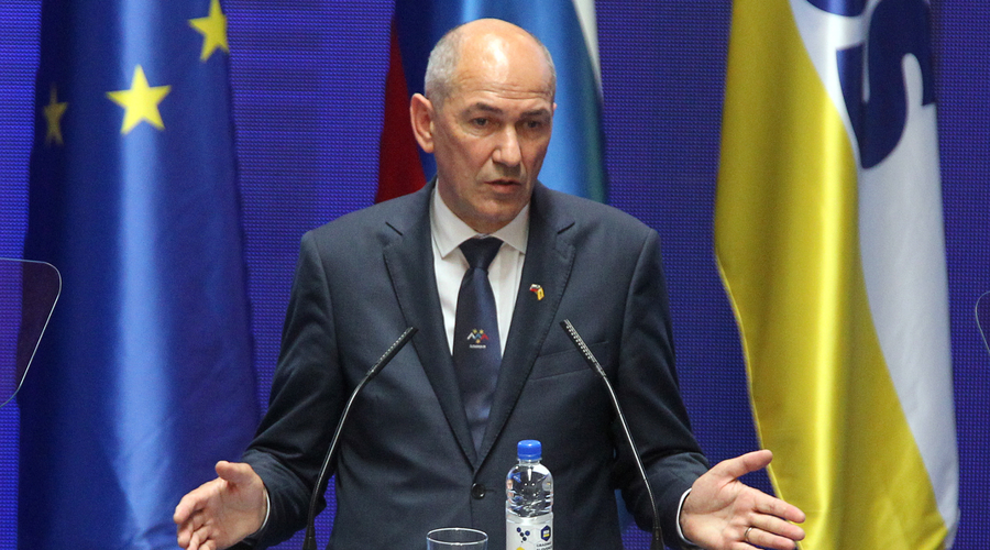 Janez Janša ne bo več predsednik SDS: poglejte, kako je šokiral svoje poslance (foto: Srdjan Živulovič/Bobo)