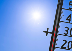 Vročina še ne bo popustila: izdano oranžno opozorilo, kdaj bomo lažje zadihali?