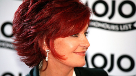 Sharon Osbourne v javnosti skoraj neprepoznavna: kaj je razlog za drastično izgubo teže?