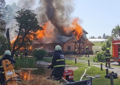 Požar popolnoma uničil priljubljeno poročno lokacijo (obupani pari zdaj iščejo alternative)
