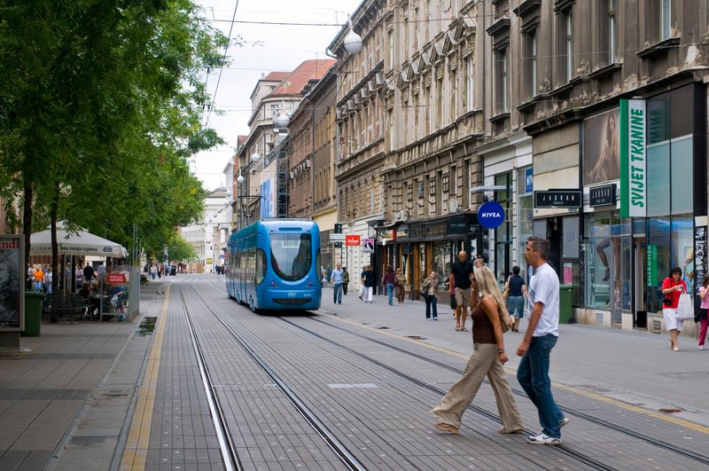 Grozljivo odkritje pri naših sosedih: žrtve pred smrtjo zvezali z žico