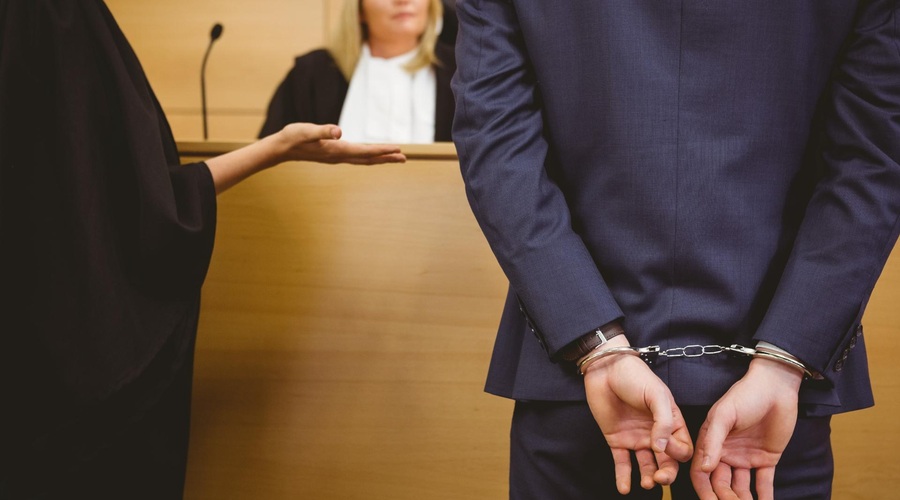 Sodišče je odločilo o usodi partnerja mame fantka, ki je umrl v razgretem avtomobilu (foto: Profimedia)