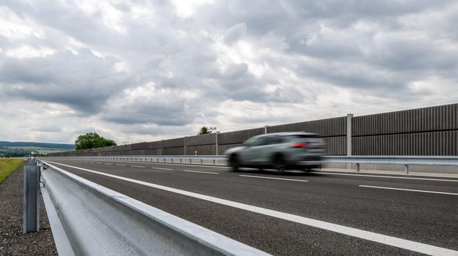 Omejitev na avtocestah: od 1. januarja najvišja dovoljena hitrost 150 kilometrov na uro? (foto: Profimedia)