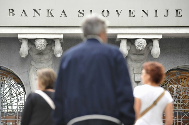 Težava samostojnih podjetnikov: številne banke zahtevajo odprtje poslovnega računa, a zakonsko to sploh ni potrebno