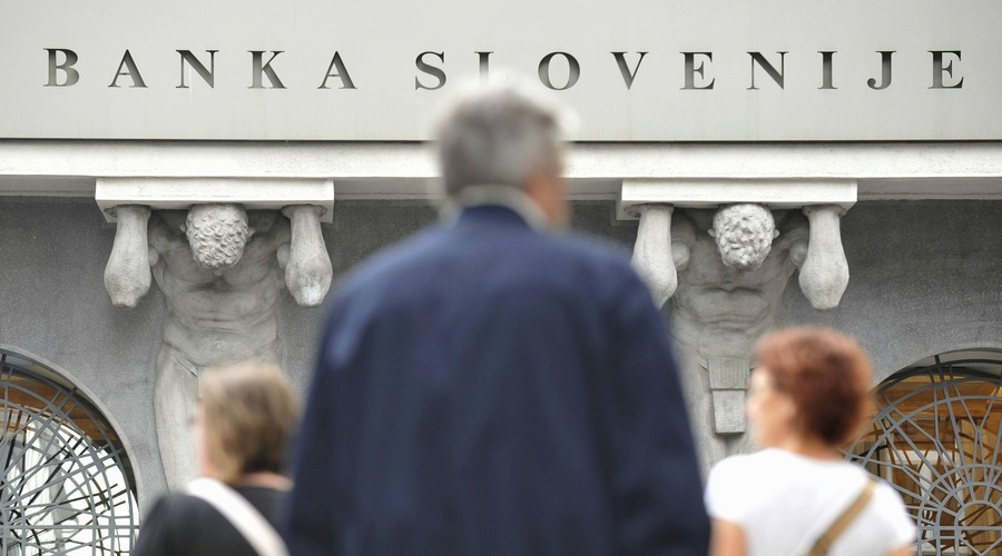 Težava samostojnih podjetnikov: številne banke zahtevajo odprtje poslovnega računa, a zakonsko to sploh ni potrebno (foto: Bor Slana/Bobo)