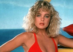Grâce à elle, tout le monde a regardé Coast Guard avant même la célèbre Pamela Anderson, mais la reconnaîtriez-vous encore 30 ans plus tard ?  (PHOTO)