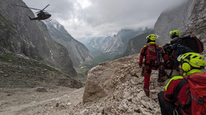 Reševalci so na 1800 metrih iskali Francoza, pomagal je tudi helikopter (foto: Facebook/Gorska Reševalna Zveza Slovenije)
