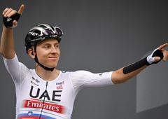 Tako se dela! Pogačar v sprintu pritisnil do konca in prišel do stopničk